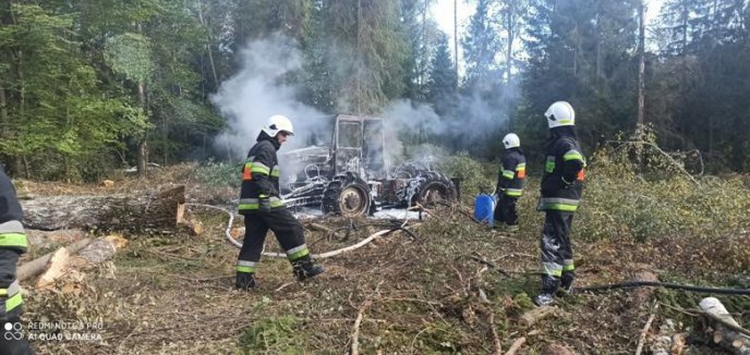 Artykuł: Pożar ciągnika leśnego w pobliżu Głębocka