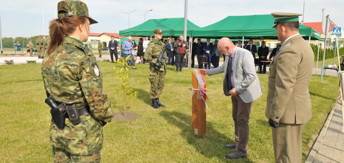 Artykuł: Dęby dla upamiętnienia ofiar Zbrodni Katyńskiej