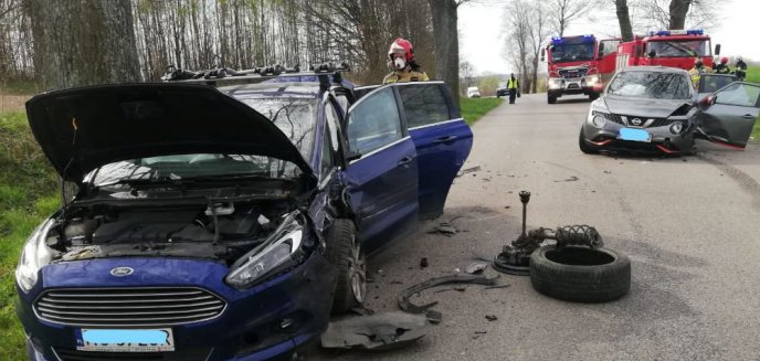 Artykuł: PŁOSKINIA – ZDERZENIE DWÓCH POJAZDÓW OSOBOWYCH