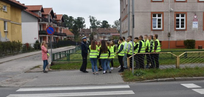 Artykuł: Policjanci edukują przyszłych kierowców