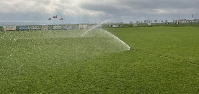 Artykuł: Stadiony, hale, baseny ...