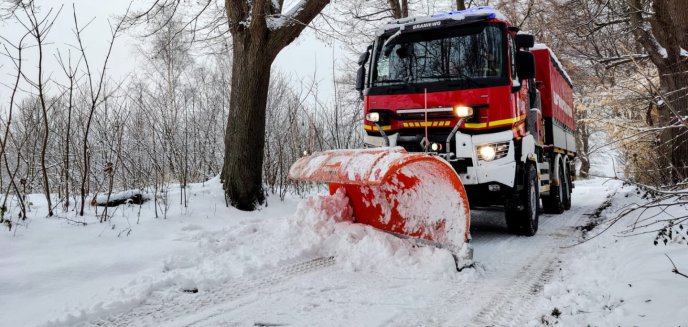 Zima nie odpuszcza, strażacy w akcji