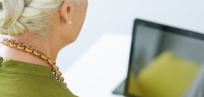 Już 910,5 tysięcy osób złożyło wniosek o rentę wdowią