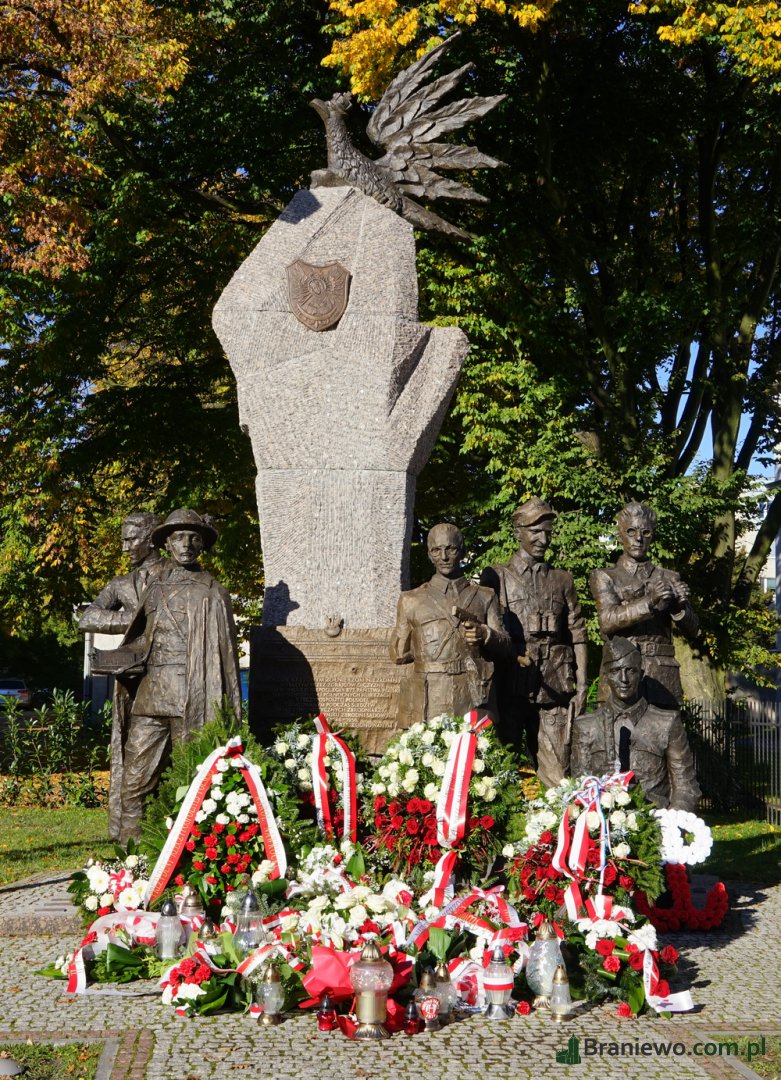 CHWAŁA BOHATEROM !!!