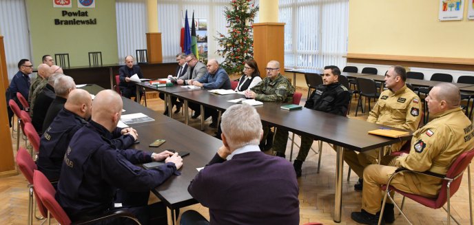 POSIEDZENIE POWIATOWEGO ZESPOŁU ZARZĄDZANIA KRYZYSOWEGO