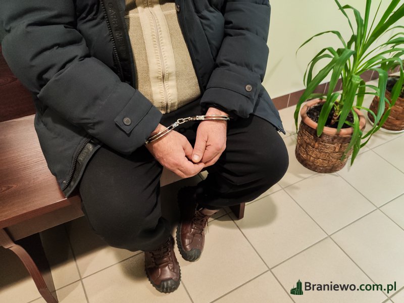 Zmuszał do żebractwa