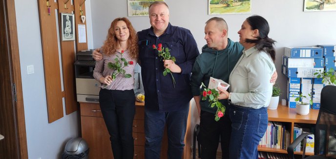 Dzień Kobiet w Starostwie Powiatowym – chwila wdzięczności i uznania