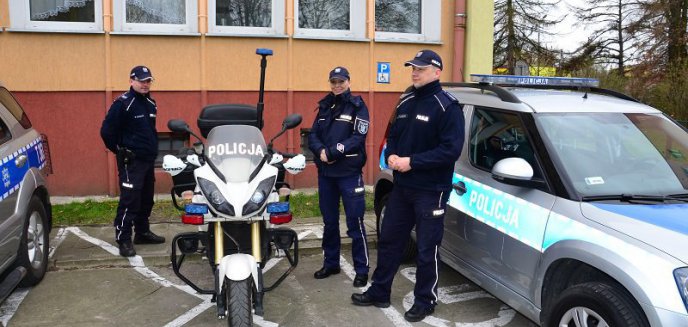 Artykuł: Policjanci na Giełdzie Szkół