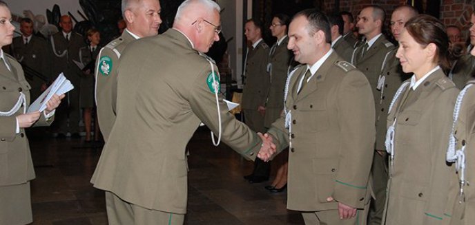 Artykuł: ODZNACZENIA I AWANSE Z OKAZJI ŚWIĘTA NIEPODLEGŁOŚCI