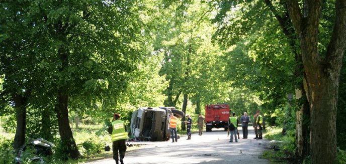 Artykuł: Wypadek na trasie Płoskinia – Pakosze, droga nieprzejezdna