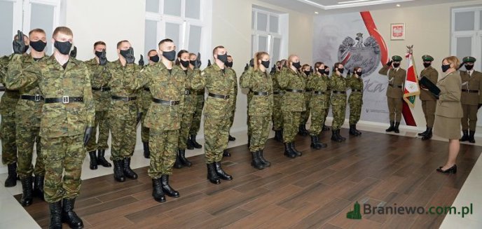 Artykuł: 24 funkcjonariuszy wstąpiło w szeregi W-MOSG