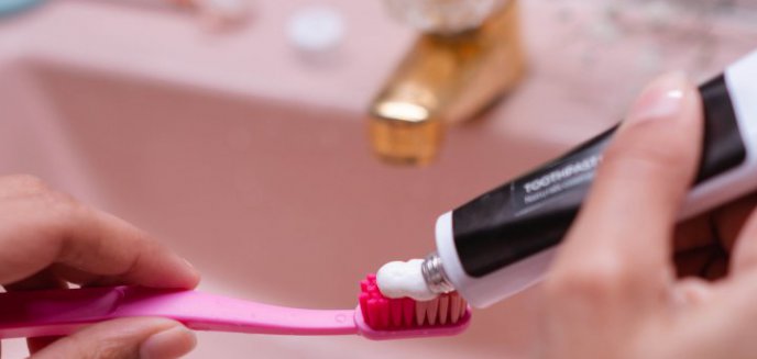 Miniony rok w higienie jamy ustnej – domowe nawyki higieniczne Polaków