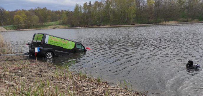 Artykuł: Auto stoczyło się do jeziora Pierzchalskiego