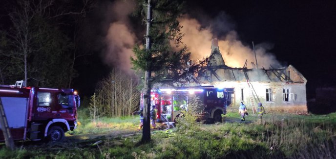 Pożar dachu pustostanu w Piotrowcu