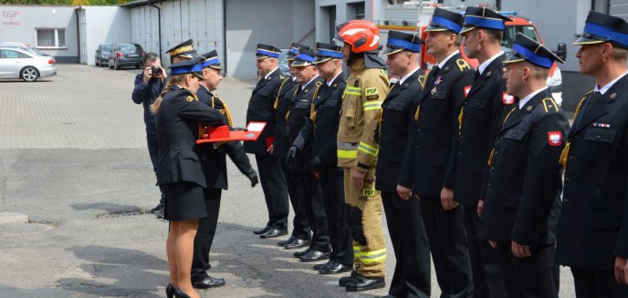 Artykuł: Dzień Strażaka – uroczysty apel z okazji 30 – lecia Państwowej Straży Pożarnej